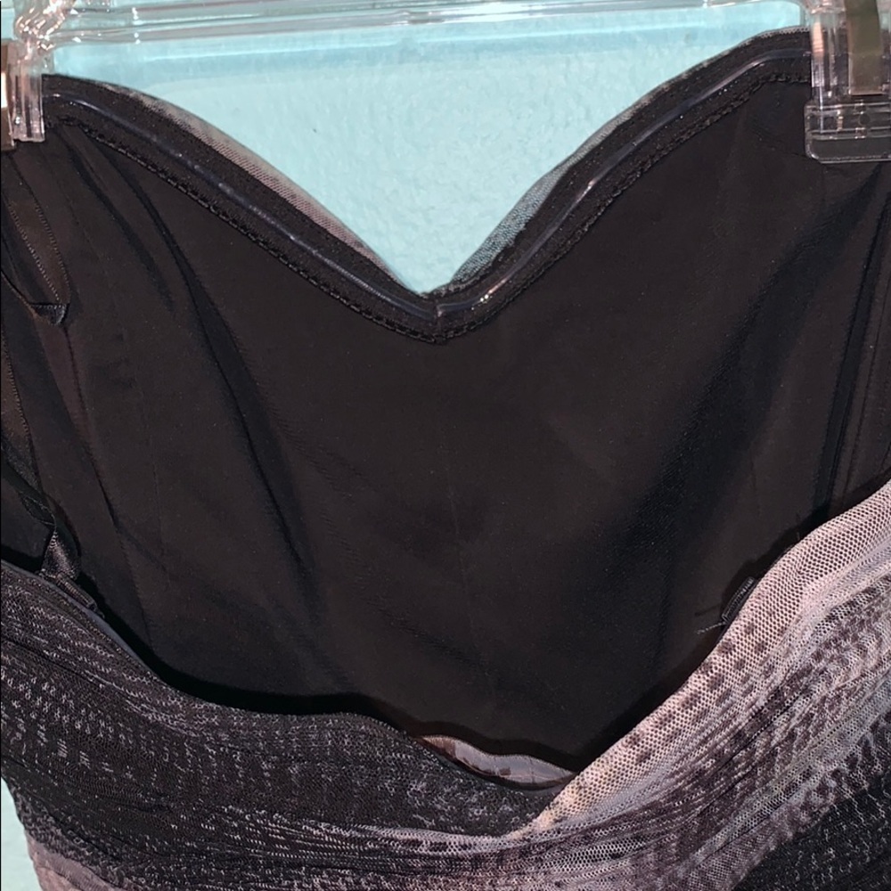 BCBG MAXAZIRA STRAPLESS DRESS - Picture 3 of 4